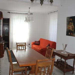 appartamento-tra-mare-e-montagna.hotelitalianriviera.com/